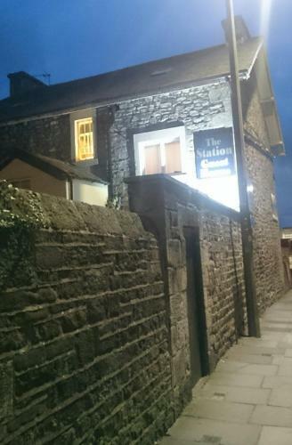 Hostal Station Guest House (room Only)