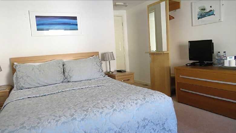 The Boat House Bed And Breakfast