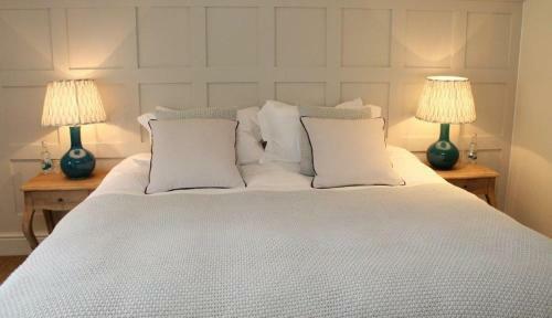Hotel Five Alls