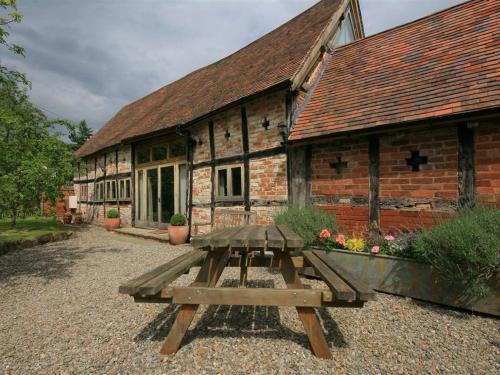 Whites Farm Barn, Ledbury