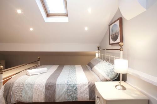 Two Bedroom Luxury Apartment By Town Hall