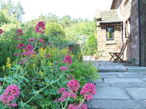 The Laburnum Retreat, Leek
