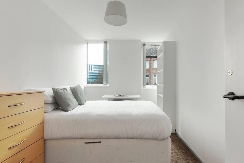 Sparkling Clean 2br City Centre Apartment
