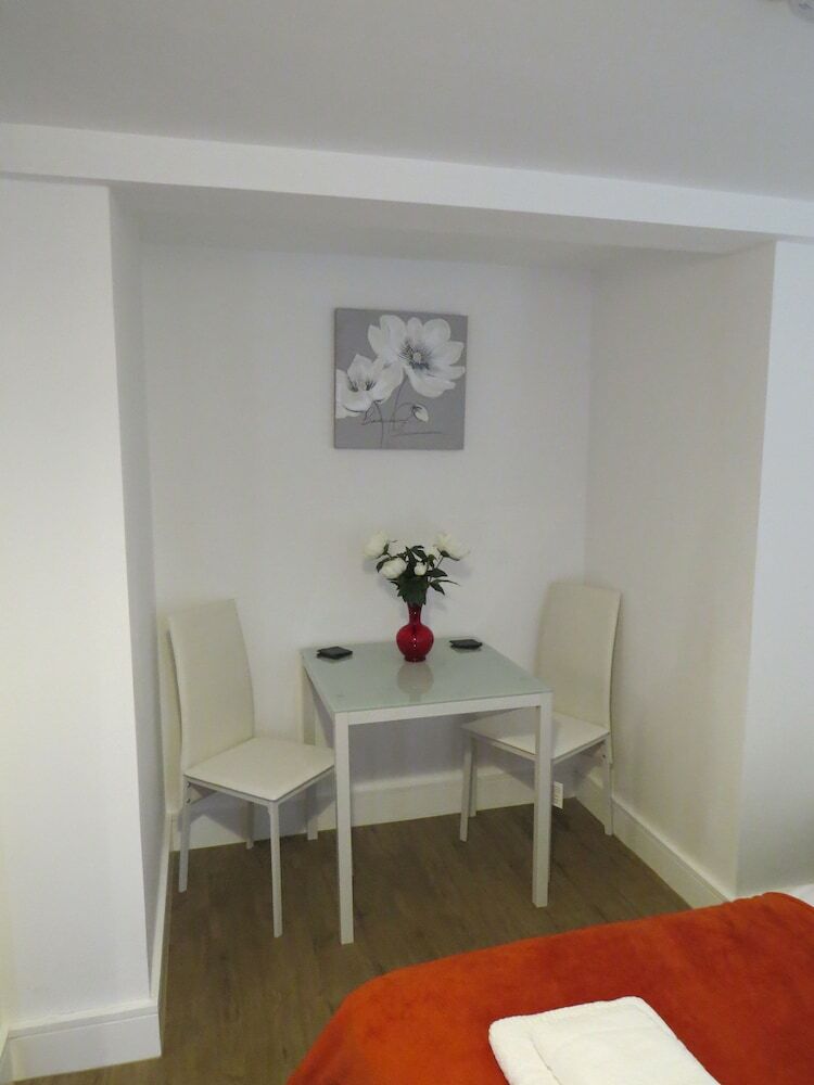 Apartamentos Quora Regent