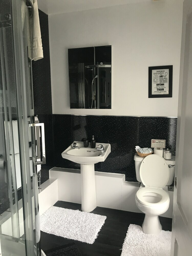 Hostal Dunclutha Guest House