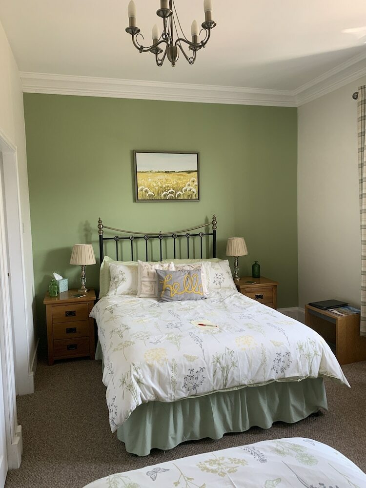 Hostal Dunclutha Guest House