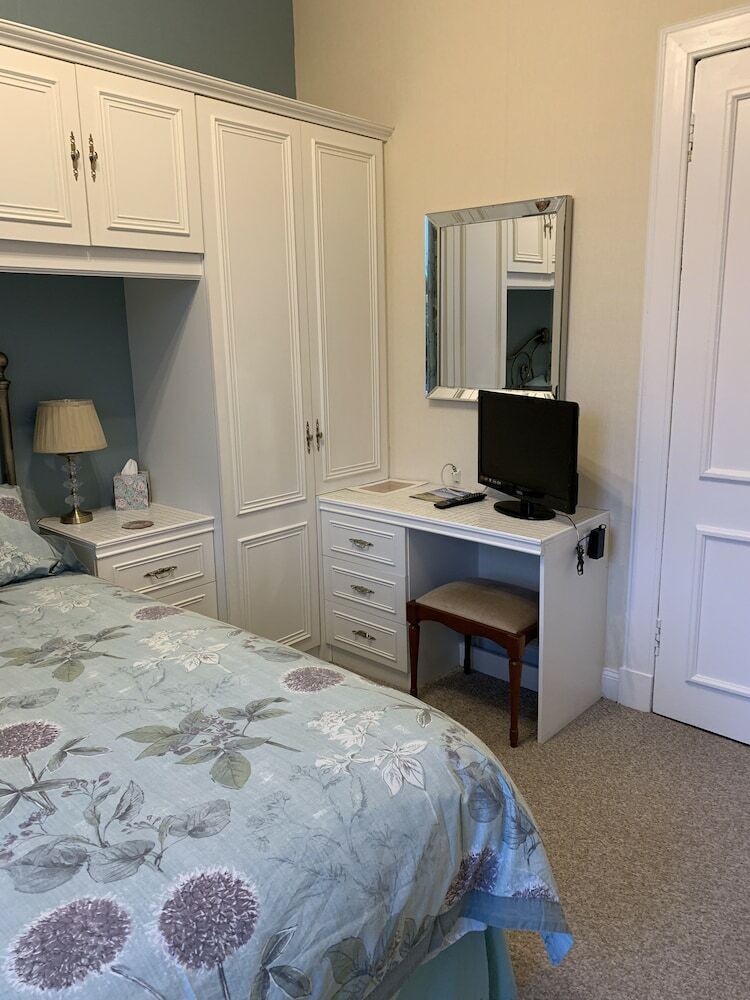 Hostal Dunclutha Guest House