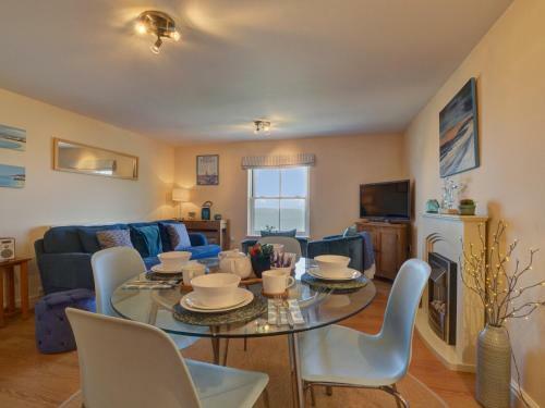 Beautiful Apartment In Ilfracombe Near Sea