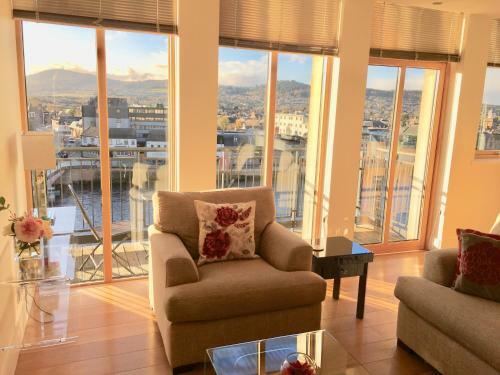 301 Riverview Apartment