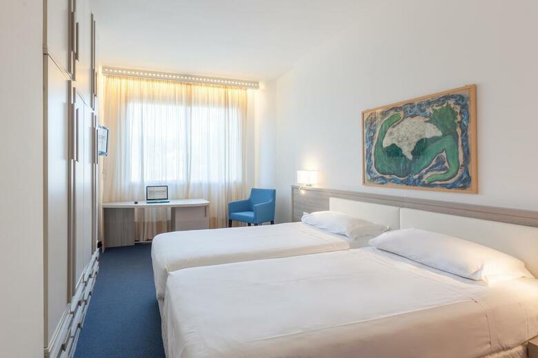 Hotel President