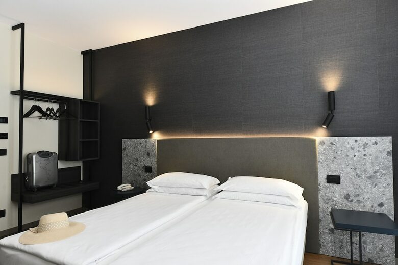 Hotel Eden