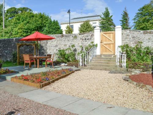 Viewmount House - Caledonian