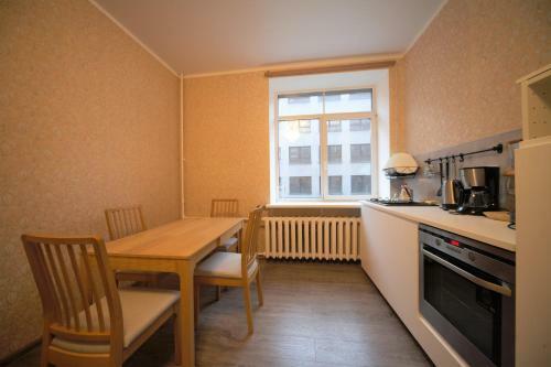 Three Bedroom Apartment Old Town
