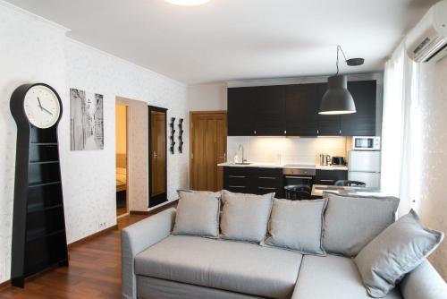 A9a (aud?ju 9 Apartamenti)