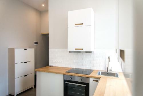A9a (aud?ju 9 Apartamenti)