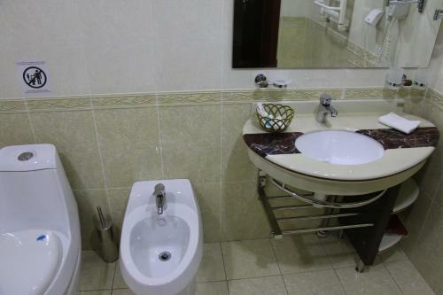 Hotel Zargaron Plaza