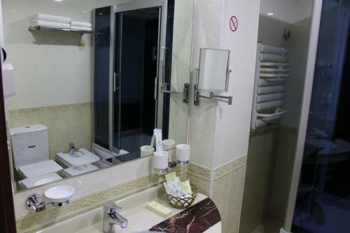 Hotel Zargaron Plaza