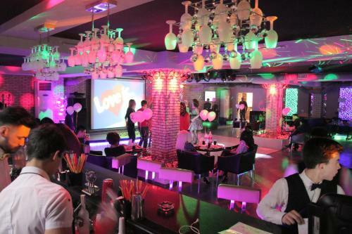 Hotel Zargaron Plaza