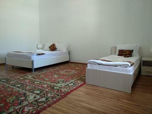 Hostal Hotel Apartments Silk Road