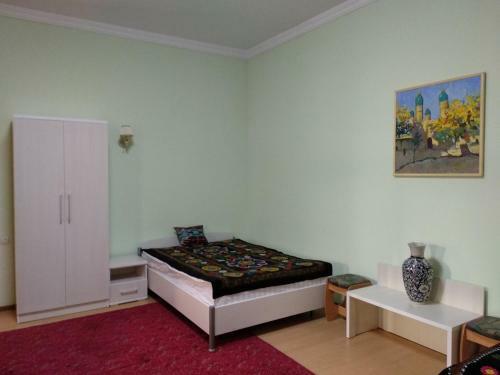 Hostal Hotel Apartments Silk Road