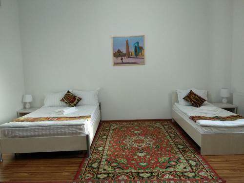 Hostal Hotel Apartments Silk Road