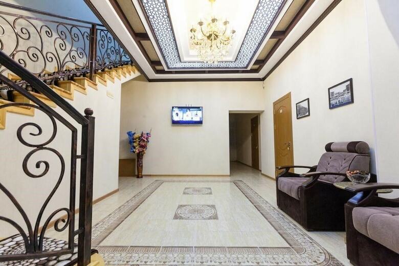 Hotel Rayhon