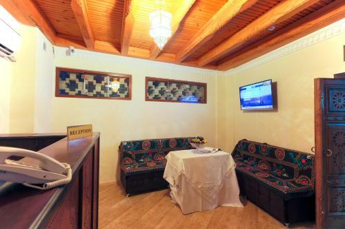 Posada Hotel Shohrud