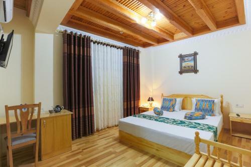Posada Hotel Shohrud