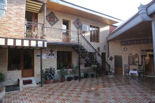 Hostal Sherxan House