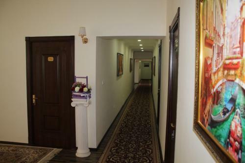 Hotel "grand Way"