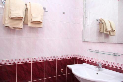 Hostal "chinara" Guest House
