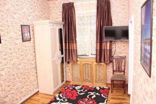 Hostal "chinara" Guest House