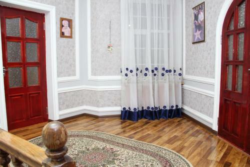Hostal "chinara" Guest House