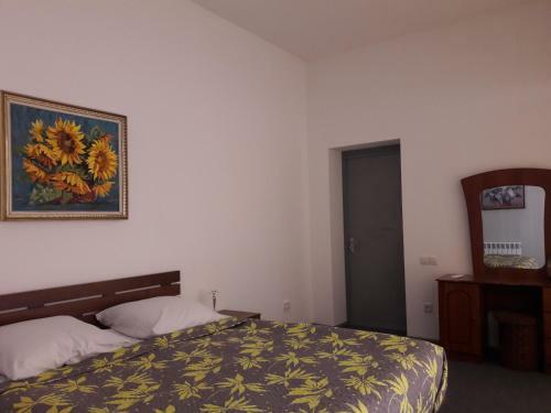 Jules Verne Hostel