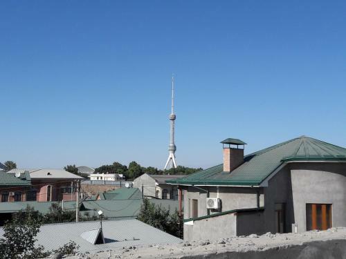 Jules Verne Hostel