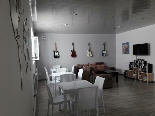 Jules Verne Hostel