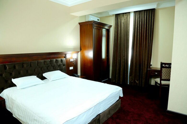 Hotel Grand Capital