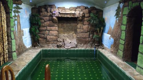 Hotel Syndicate, ??????????? ????????