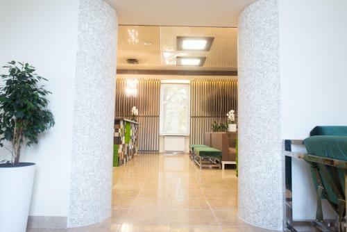 Coin Apartments & Hostel