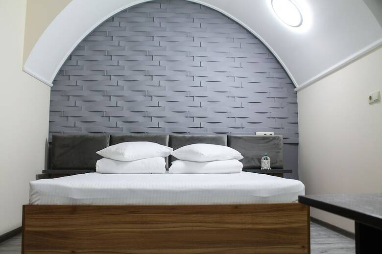 Square Hostel
