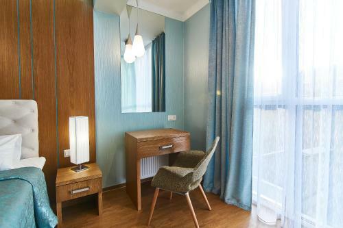 Light Hotel