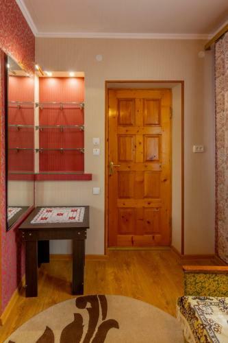 Hostal Rooms With Fortetsya View