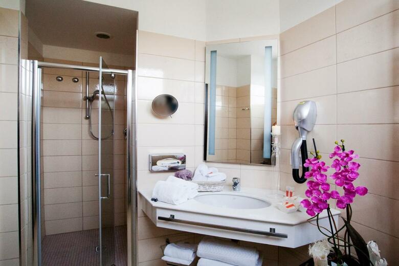 Hotel Terminal Palace And Spa