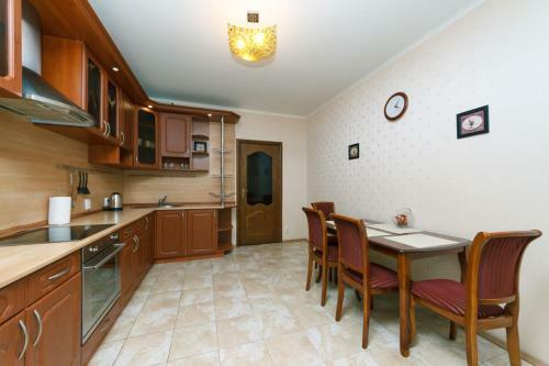 Apartamento Sribnokilska 22