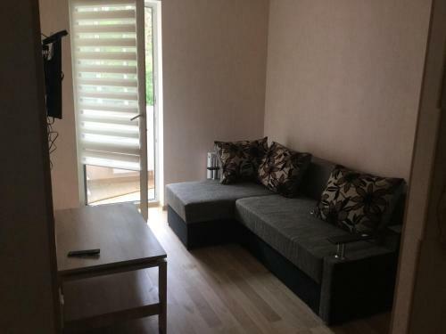Apartment Near The Forest