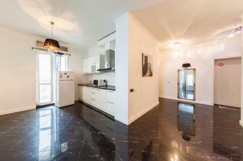 Apartment In The City Center