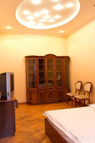 Apartment On Lvivska Square