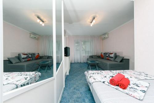 Apartment On Anri Barbyusa 56/2