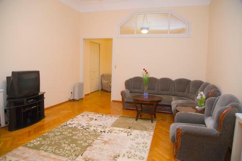 Apartment In Khreshchatyk Passage
