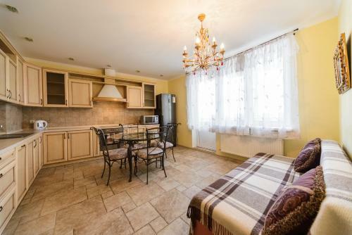 Apartment On Geroyev Stalingrada 47